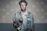 poster-29329-mentos-the-man-with-a-coin-68x45